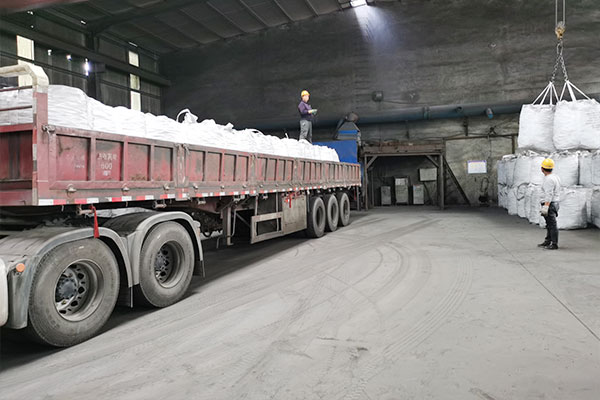 Loading of high carbon silicon