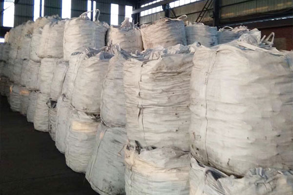 Packing  of  Electrolytic Manganese Metal Flakes